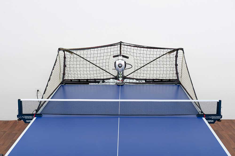 Donic Newgy Robo-pong 3050 XL (with 72 balls coach P40+**)